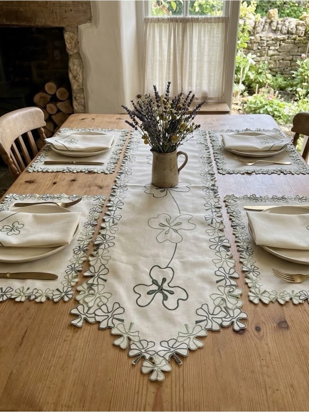 Vintage Shamrock Embroidered Table Linens Set-1 Runner/4 Placemats/4 Napkins